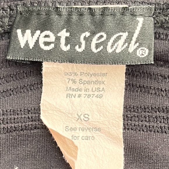 Wet Seal Crop Top - Picture 5 of 9